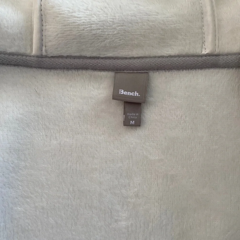 Bench Jacket - Picture 3 of 4